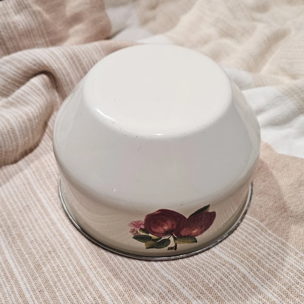 Vintage Enamel Bowl with Apple Design